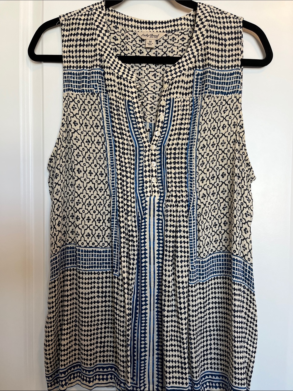 Lucky Brand Blue and Cream Printed Sleeveless Tank